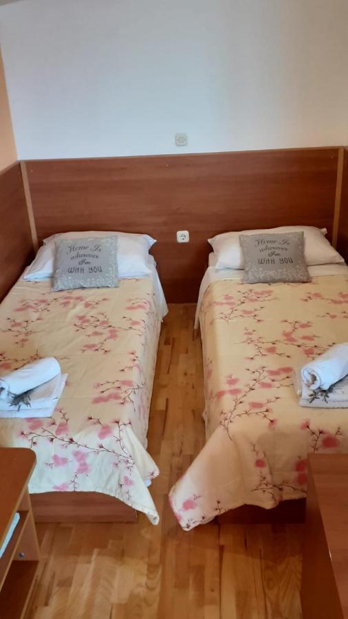 Apartments Veni Up Starigrad Paklenica Zewnętrze zdjęcie