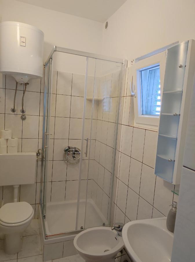 Apartments Veni Up Starigrad Paklenica Zewnętrze zdjęcie