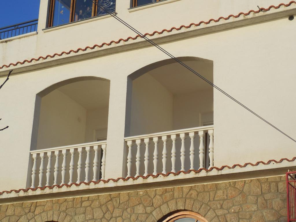 Apartments Veni Up Starigrad Paklenica Zewnętrze zdjęcie